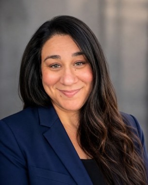 Jennifer Genua-McDaniel Headshot