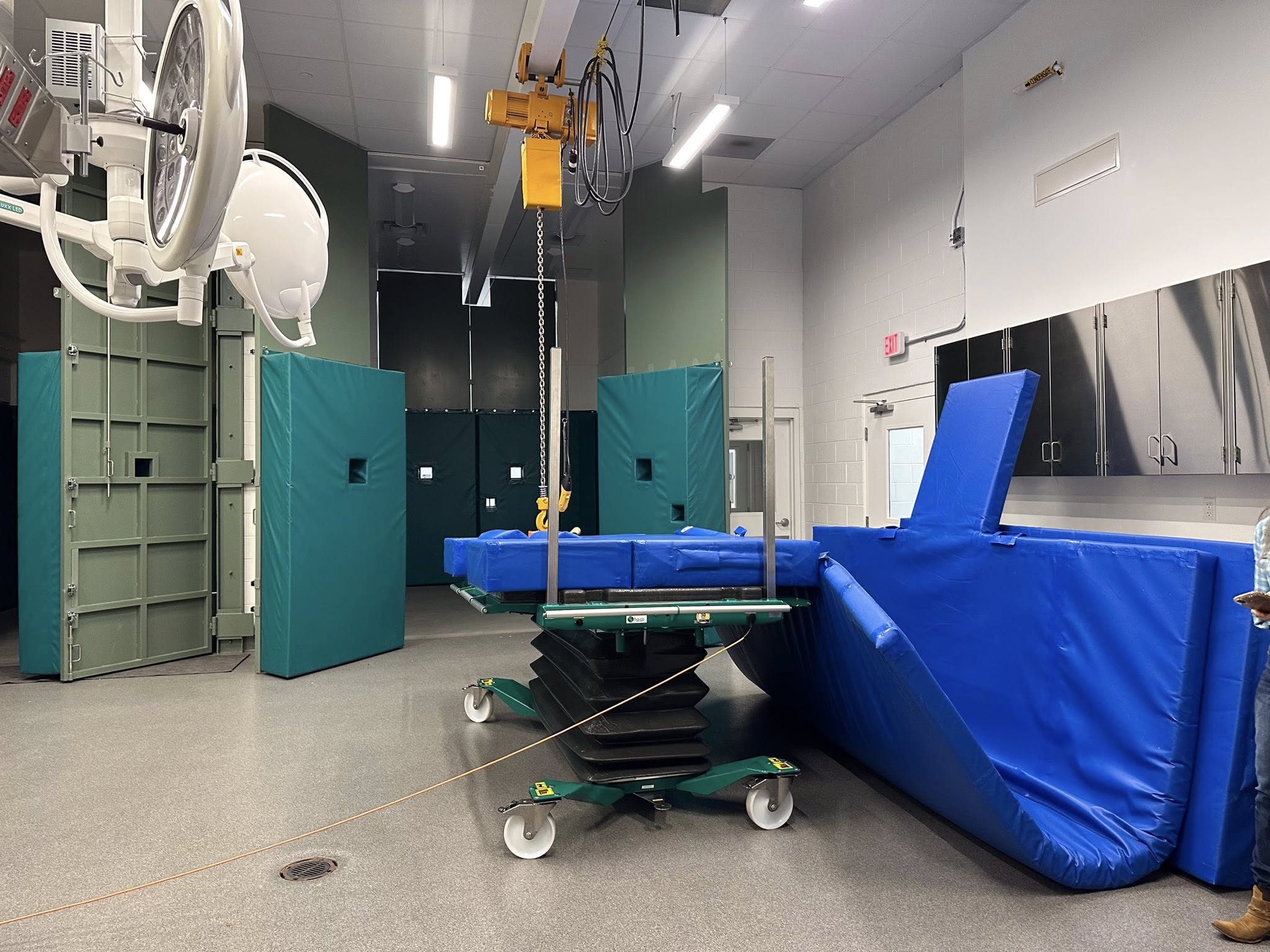 Operating room at WEC UF Veterinary Hospital