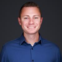 Headshot of Elliot Young