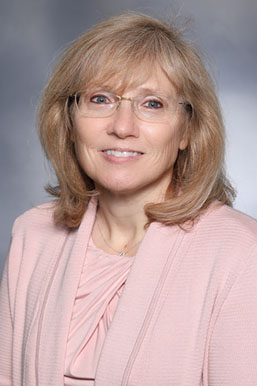 Headshot of Christine 