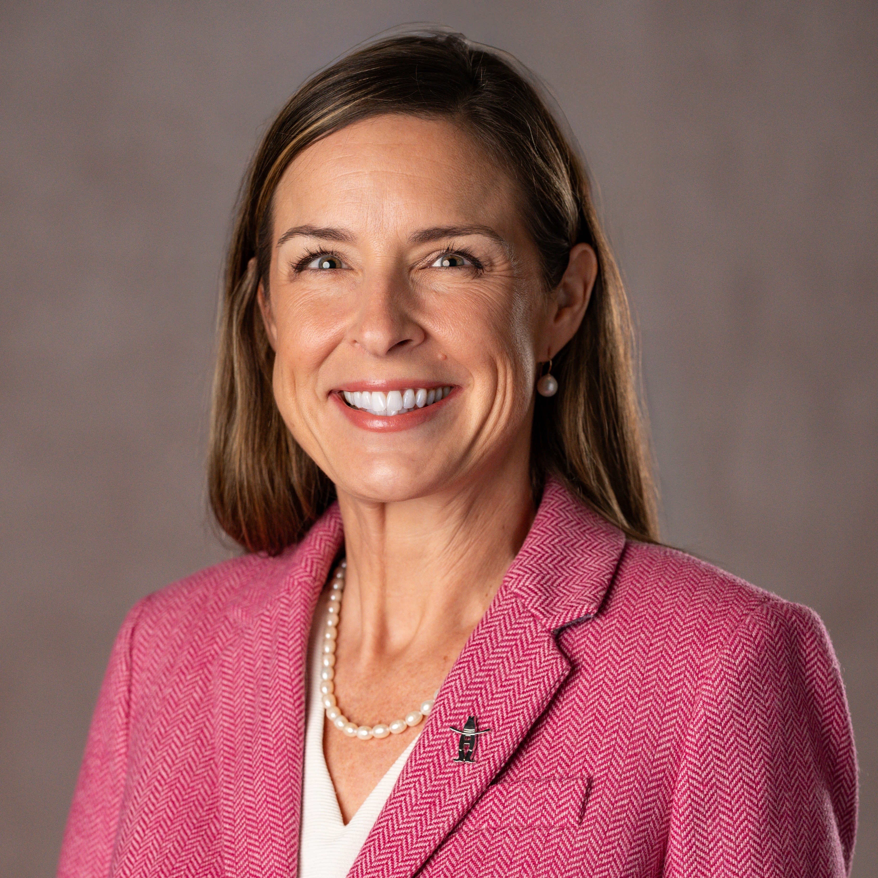 Jennifer Lindsay headshot