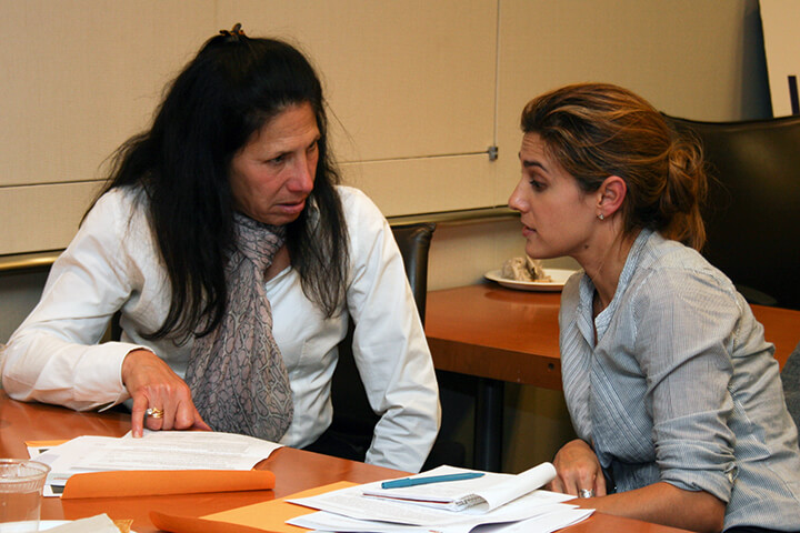 Ellen Miller-Wachtel with her mentee having a discussion at a WISE Within session